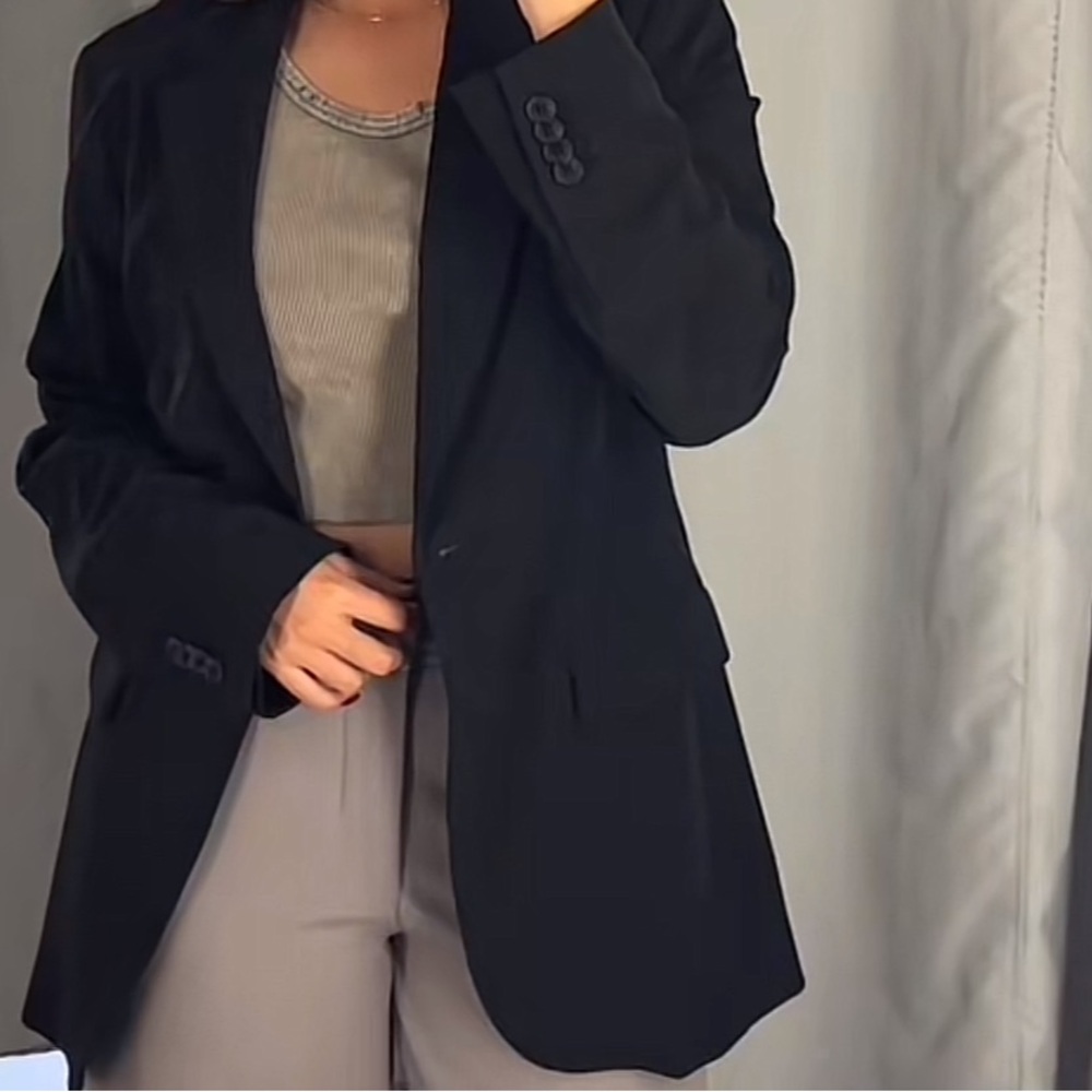 H&M  Black lapel blazer